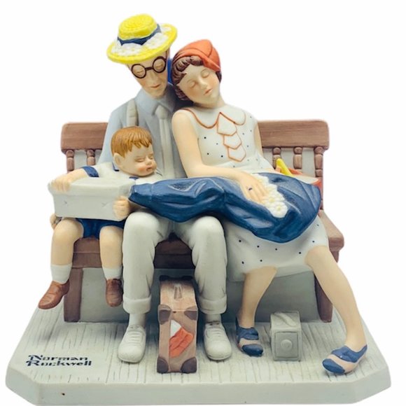 Norman Rockwell figurine Home from vacation Family - Picture 1 of 5